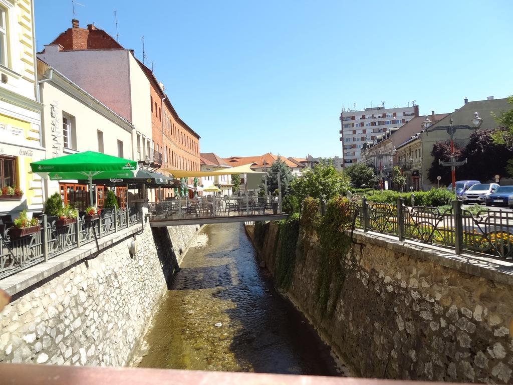 Dia Apartman Мишкольц Экстерьер фото